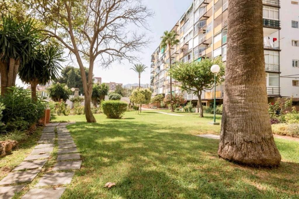 Beautiful Sea Views Cozy Apartment 350 M From Beach Benalmadena Bagian luar foto