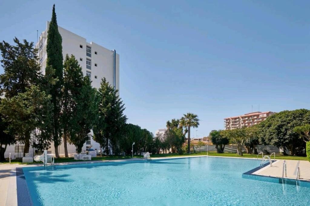 Beautiful Sea Views Cozy Apartment 350 M From Beach Benalmadena Bagian luar foto