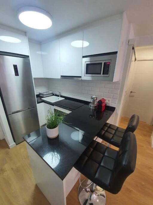 Beautiful Sea Views Cozy Apartment 350 M From Beach Benalmadena Bagian luar foto