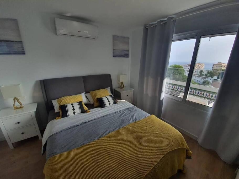 Beautiful Sea Views Cozy Apartment 350 M From Beach Benalmadena Bagian luar foto