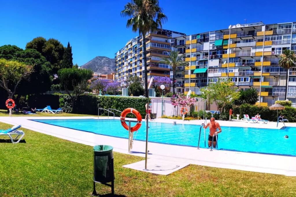 Beautiful Sea Views Cozy Apartment 350 M From Beach Benalmadena Bagian luar foto
