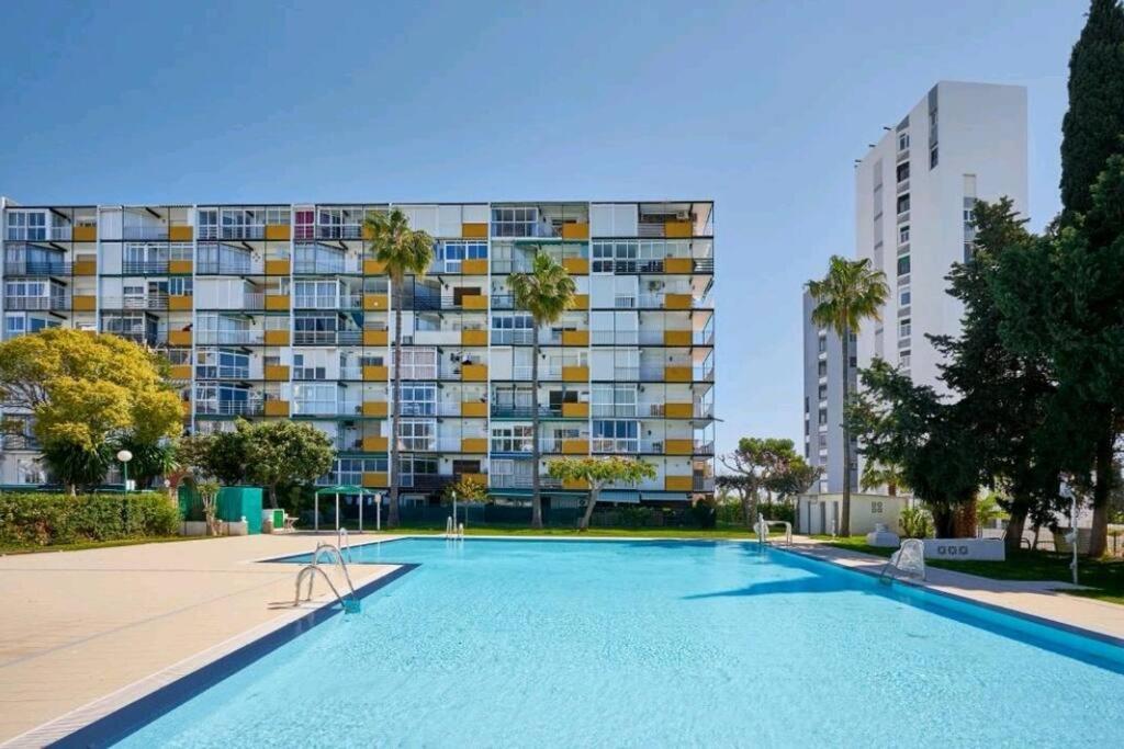Beautiful Sea Views Cozy Apartment 350 M From Beach Benalmadena Bagian luar foto