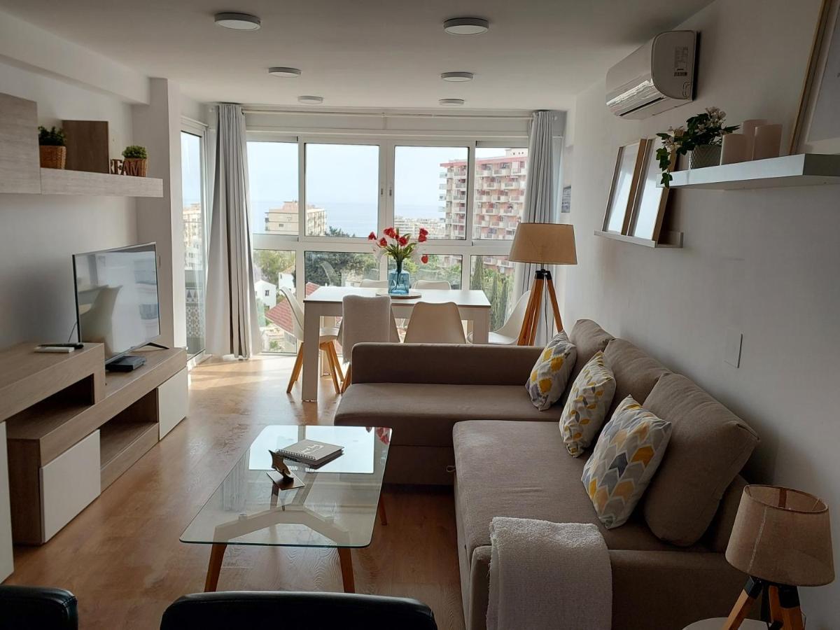 Beautiful Sea Views Cozy Apartment 350 M From Beach Benalmadena Bagian luar foto