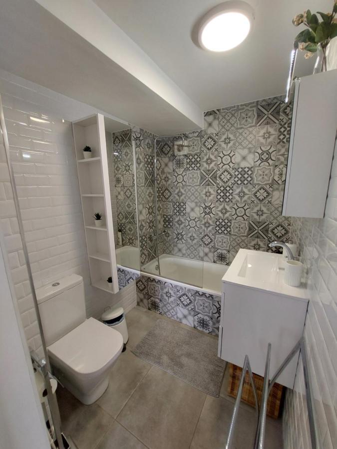 Beautiful Sea Views Cozy Apartment 350 M From Beach Benalmadena Bagian luar foto